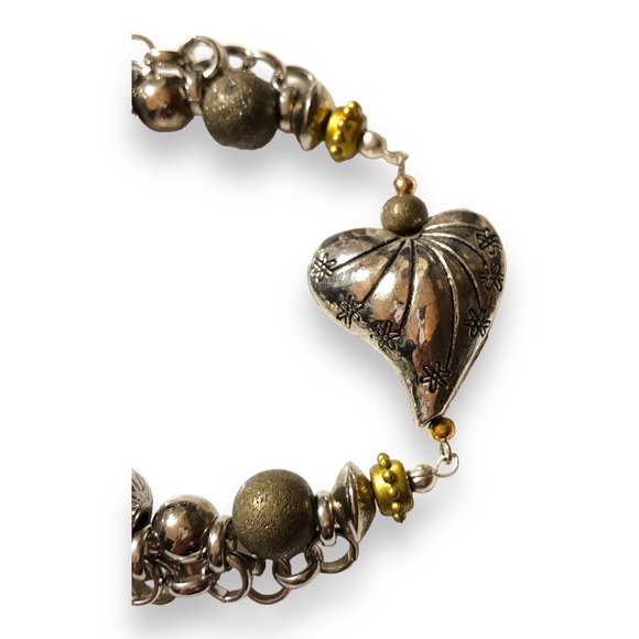 Handmade beaded elasticated bracelet - Picture 4 of 6